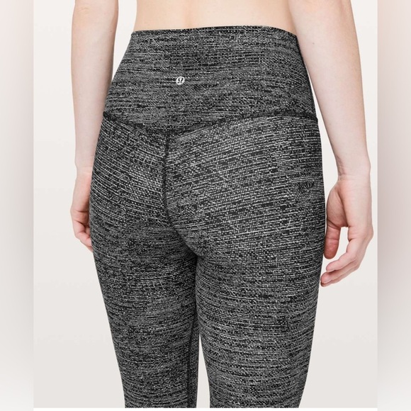 Lululemon Align Crop *21” in Twillines Ice Grey Black - Made With Nulu - Picture 5 of 10